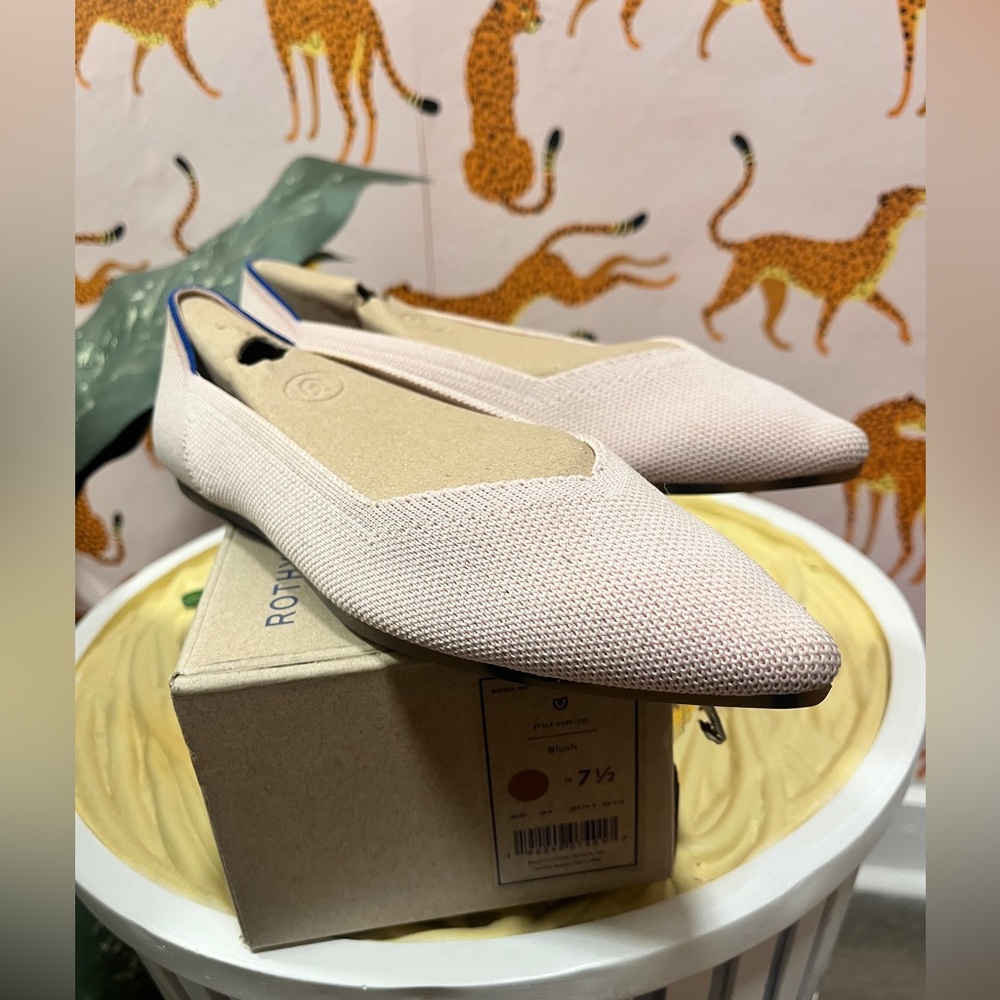 blush rothys
